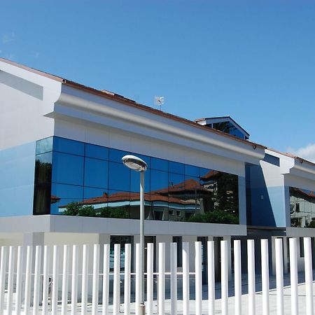 Hotel Villa Rosario Ii, Edificio Moderno ริวาเดเซญา ภายนอก รูปภาพ