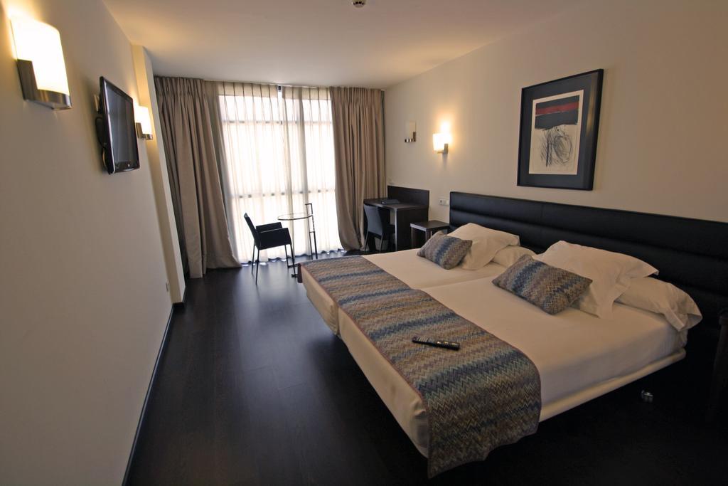 Hotel Villa Rosario Ii, Edificio Moderno ริวาเดเซญา ภายนอก รูปภาพ