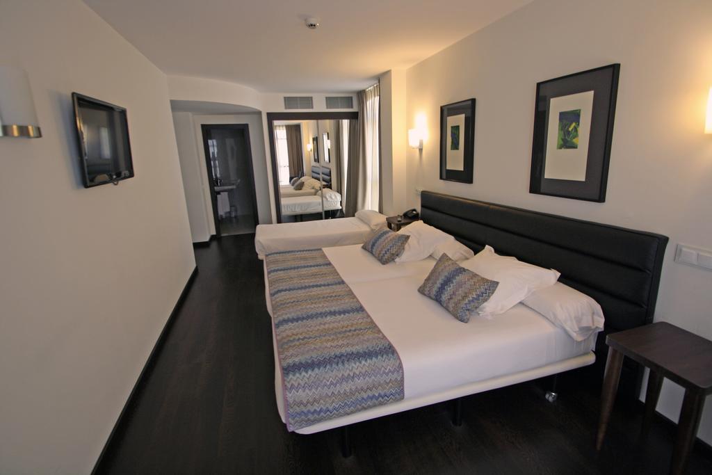 Hotel Villa Rosario Ii, Edificio Moderno ริวาเดเซญา ภายนอก รูปภาพ