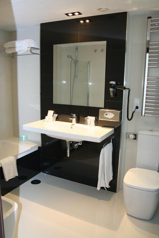 Hotel Villa Rosario Ii, Edificio Moderno ริวาเดเซญา ภายนอก รูปภาพ
